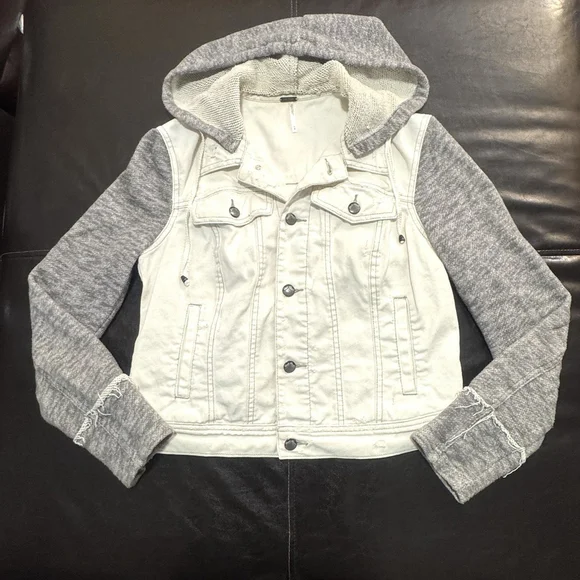 Free People Knit Sleeve Distressed Denim Jacket Size:M Removable Hood Women - Picture 8 of 13
